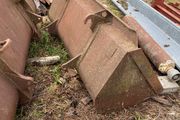 7' 6" Tighe loader bucket, jcb brackets