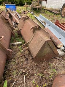 7' 6" Tighe loader bucket, jcb brackets