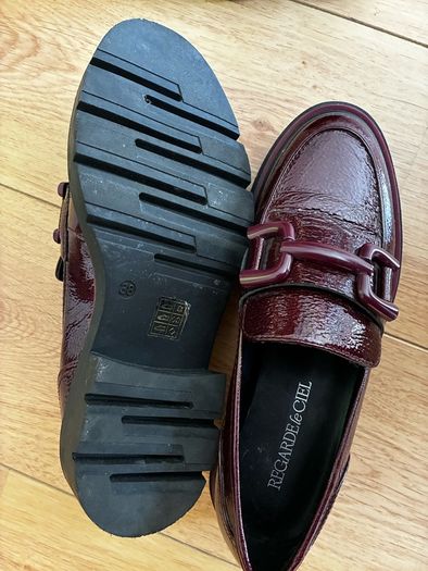 Leather moccasin- regarde le ciel