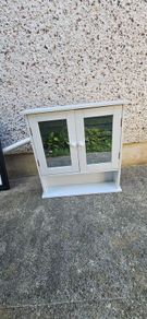 Bathroom mirror cabinet