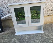 Bathroom mirror cabinet