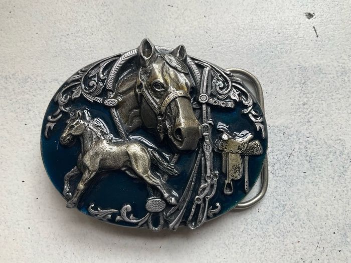 Vintage 1988 Siskiyou Pewter Western Belt Buckle - Horse & Saddle