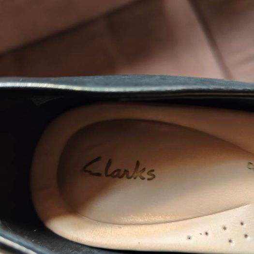 Genuine leather Clarks Freva85 Court Shoes, size 6