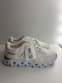 On cloud white runners