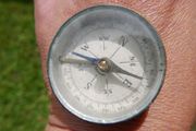 Vintage Dry Magnetic Portable Compass