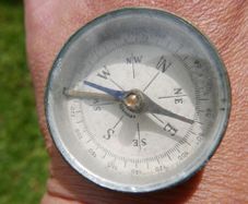 Vintage Dry Magnetic Portable Compass