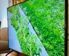 Samsung 43" Crystal UHD 4K Smart TV-Xbox build in!