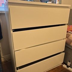 chest of drawers