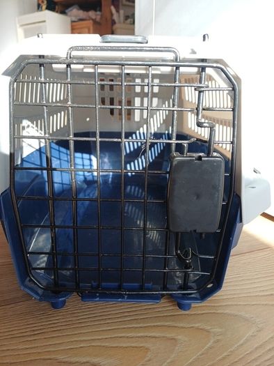 Cat carrier