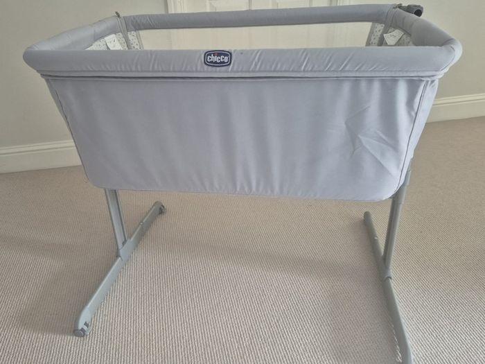 Chicco Next2Me Bedside Crib & Travel Case