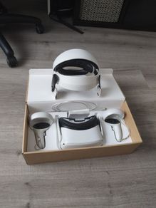 Meta Quest 2 (128GB) with comfort strap
