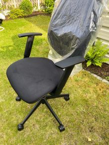 adjustable office chair (black)