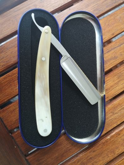 Dovo Solingen carbon steel razor
