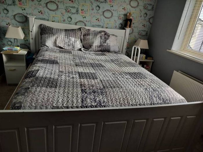 Super king size bed