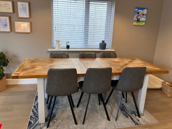 Extendable Table