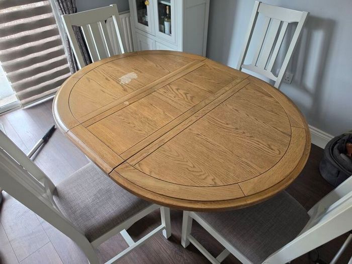 Matching Georgia Dining Table, 4 Chairs & Coffee Table