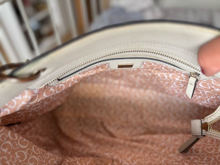 Guess bag