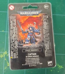 Warhammer 40k Captain in Gravis Armour