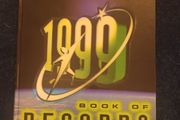 Vintage "The Guinness Book of Records 1999"