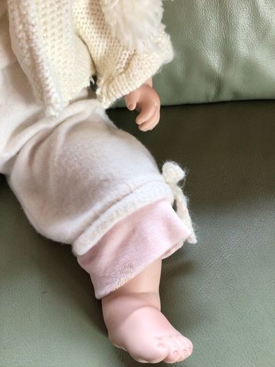 KNIGHTSBRIDGE Collection Heirloom Large collectible limited edition porcelian baby doll with bear