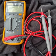 Fluke 117 multimeter