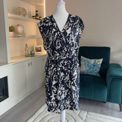 Brand-new Ladies Navy & White Knee Length Dress from ICHI With Pockets & Elastic waist