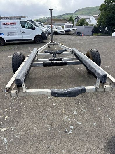 Boat trailer