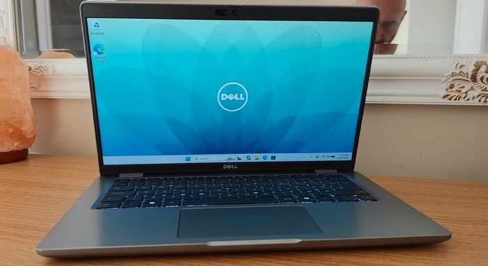 Dell 5 series latitude. 5450 Intel ultra 5