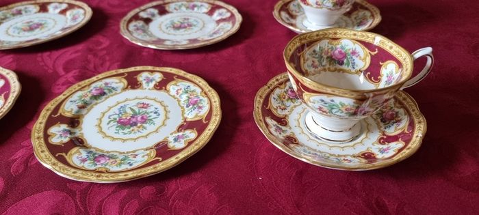 Antique 21 Piece Royal Albert Lady Hamilton Bone China Tea Set For 6 Person Setting Made In England