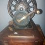 antique singer sawing machine Image 6