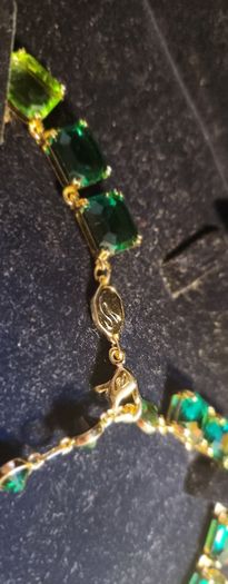 swarovski emerald green necklace
