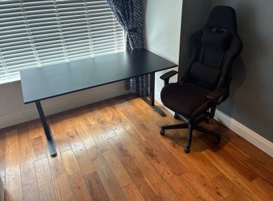 Jysk Stauning Desk & Gaming Chair Nibe (black)