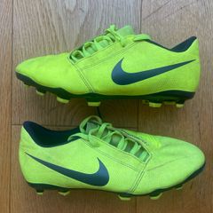 Kids Football Boots. Nike Phantom VNM FG. Discontinued. Size UK 3.5