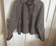 Massimo Dutti Animsl print jacket BNWOT