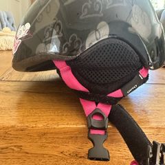 Girls Giro Ski Helmet - suit age 6-12