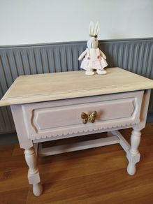 Bedside table
