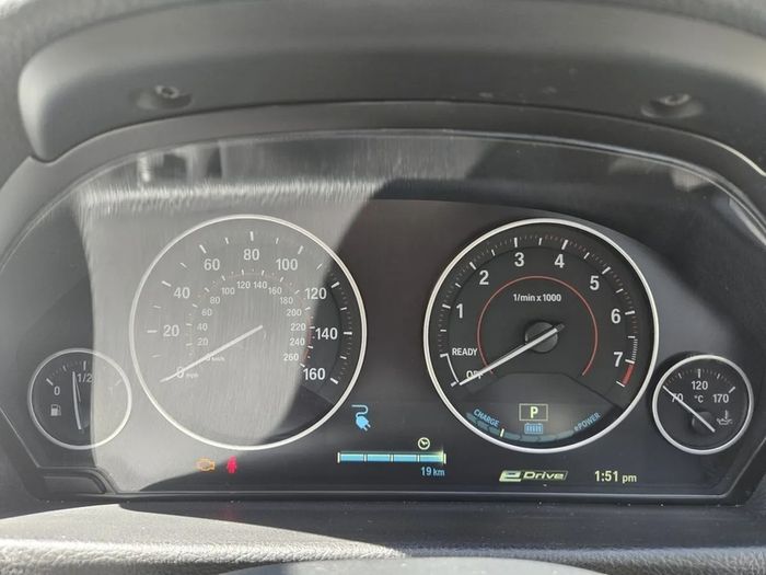 2017/2 BMW 330e M Sport Shadow Edition