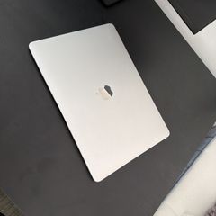 MacBook