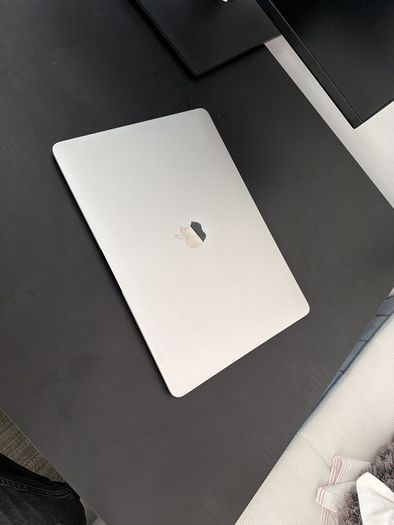 MacBook
