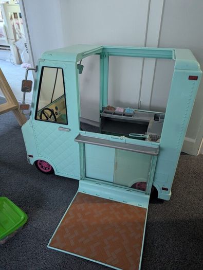Generation Doll Ice Cream Van