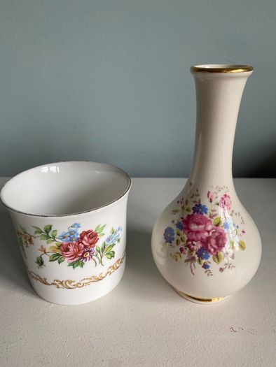 China pot and a bud vase