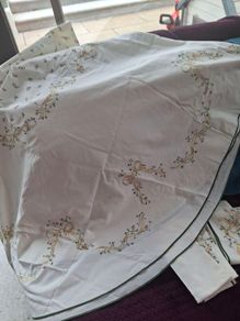 Eternal Beau Tablecloth & Napkins