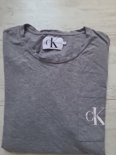 Selection of mens tops 8 euro each.
