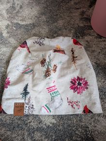 Onte Sews Christmas print beanie hat