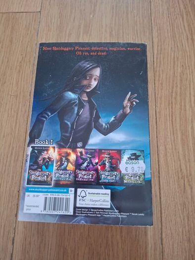 Skulduggery Pleasant Book