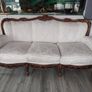 Beautiful 3 piece vintage suite Image 10