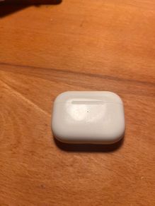 AirPods Pro 1 case and single AirPods