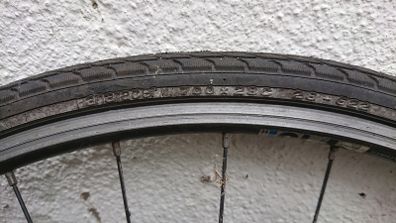 700x28C Front bicycle wheel