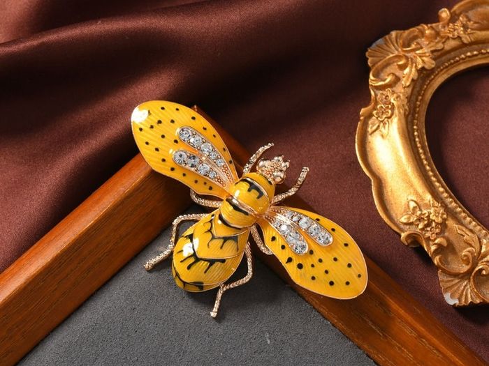 Brand New Enamel Bee Brooch