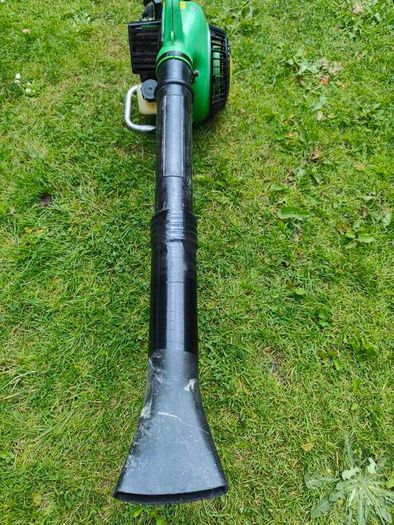 leaf blower
